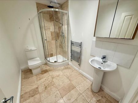 1 bedroom ground floor flat to rent - Photo 3