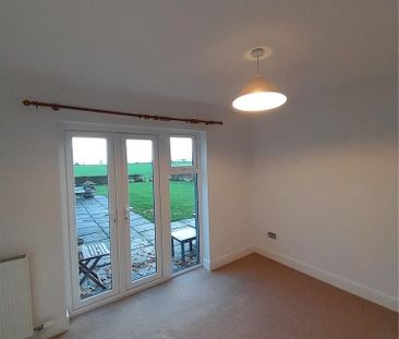 3 bedroom bungalow to rent - Photo 1