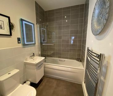 2 bedroom flat to rent - Photo 5