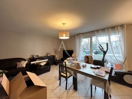 Location Appartement 3 pièces 77m² - Photo 3