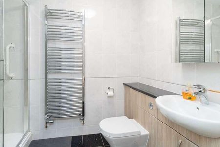 Hale Lane, Cranbourne Court, HA8 - Photo 4