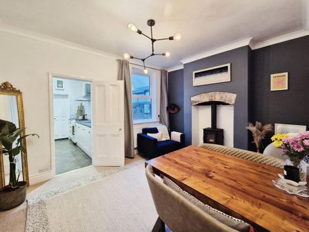 2 bedroom terraced house to rent - Photo 3