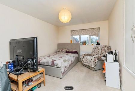 4 bedroom detached house to rent - Photo 5