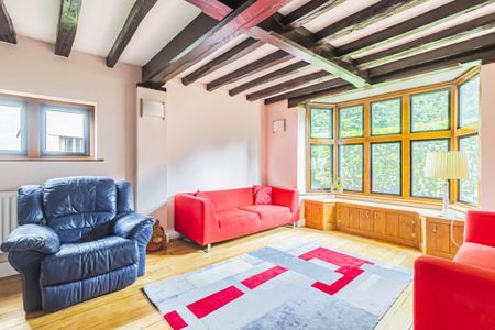 6 bed Detached for rent - Photo 3