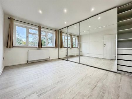 3 bedroom detached house to rent - Photo 4