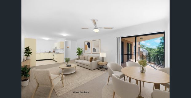 Spacious Two Bedroom Apartment bathed in natural sunlight - Photo 1