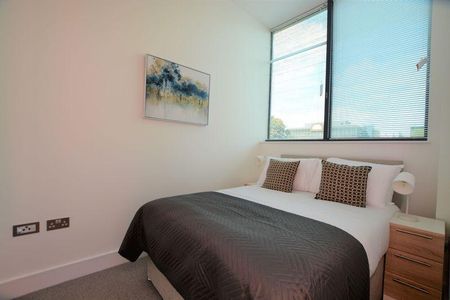 1 bedroom flat to rent - Photo 2