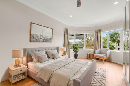Family Home in Leafy Surroundings - Photo 2