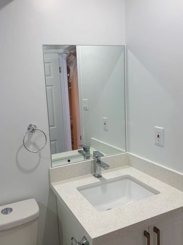 For Lease - 38 Grover Hill Bsmt Avenue, Richmond Hill, Ontario - Photo 2