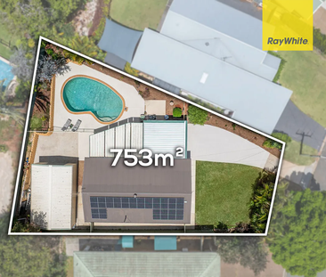 Modern Living with Pool & Huge Shed in Prime Wellington Point Location - Photo 2
