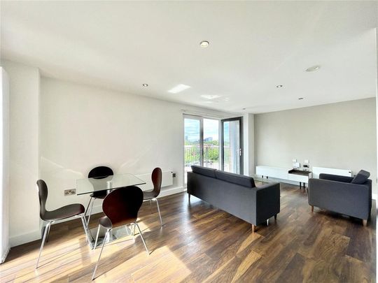 3 bedroom apartment to rent - Photo 1