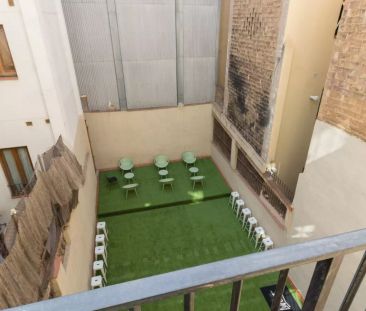 Enjoy the community of a coliving in the heart of Gothic Quarter - Photo 6