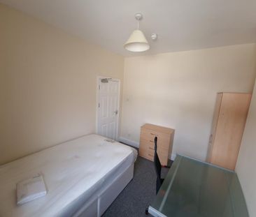 4 bedroom house to rent - Photo 3