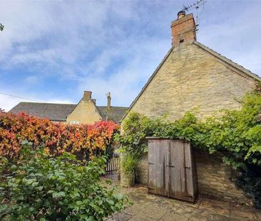 Cheyne Lane, Bampton, Oxfordshire, OX18 - Photo 1