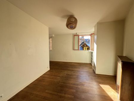 Location Appartement RENNES - Quartier CENTRE-VILLE - Photo 2