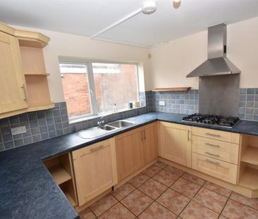 6 bedroom house to rent - Photo 3