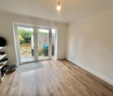 3 bedroom detached house to rent - Photo 3