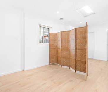 Modern & Low Maintenance, Private Studio Living - Photo 4