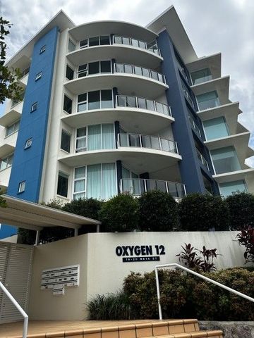 Executive 3-bedroom, 2-bathroom unit in the heart of Mooloolaba - Photo 5