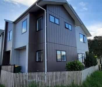 3 Bedroom + 1 Bathrooms Townhouse - Photo 3