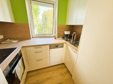 Gepflegte 3-Zimmer-Wohnung mit neuer Einbauküche, Freistellplatz und Loggia in beliebter Wohnlage - Photo 2