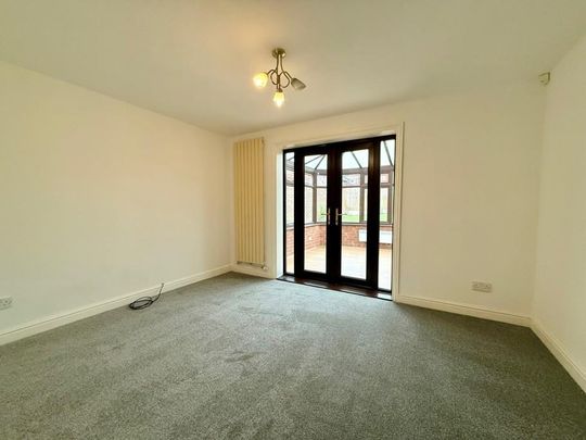 4 bedroom detached house to rent - Photo 1