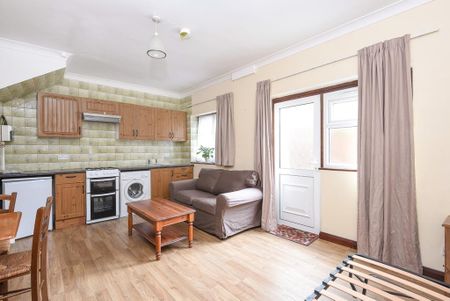 Studio to rent - Photo 5
