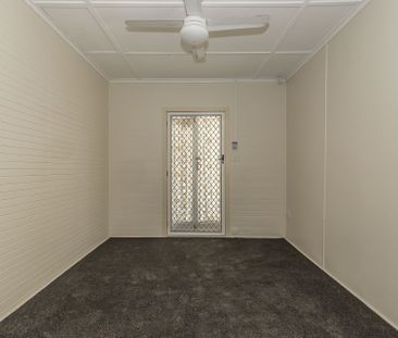 2/3 Sunset Avenue, Mundingburra - Photo 1