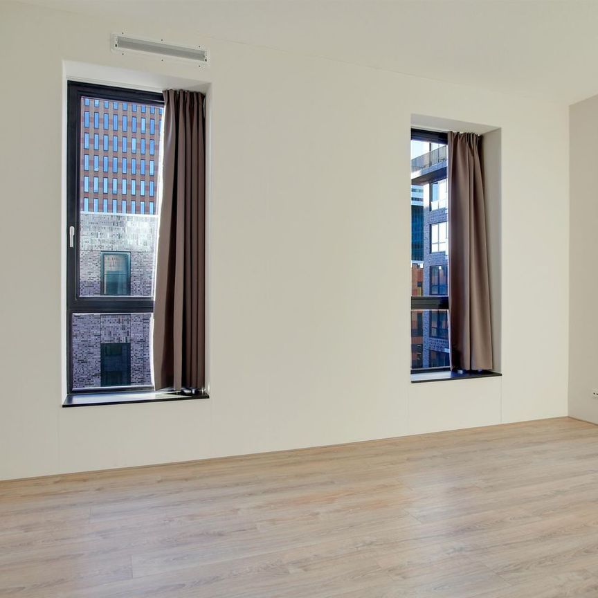 Appartement te huur: Rosy Wertheimstraat 14-B 1082 MZ Amsterdam - Photo 1