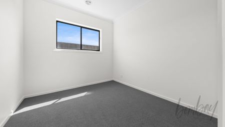 Brand New Family Home - Photo 4