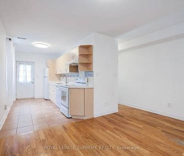 CORSO ITALIA SPACIOUS WALK UP 2 BEDS 1 BATH LANDUARY ONSITE - Photo 3