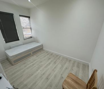 Studio Flat, Catford Hill, SE6 - Photo 4