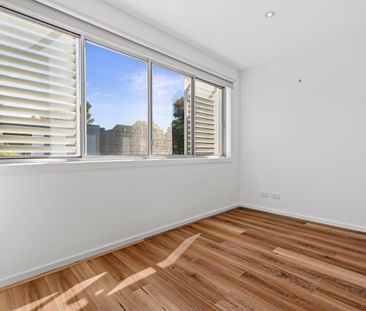 15 Silverash Drive, Bundoora VIC 3083 - Townhouse For Rent | Domain - Photo 5