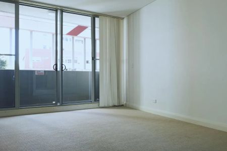 “Luxury Living with Ample Space & Style in Hurstville's East Quarter” - Photo 5