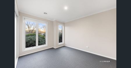 Charming Family Home in Alamanda K-9 College School Zone - Photo 4