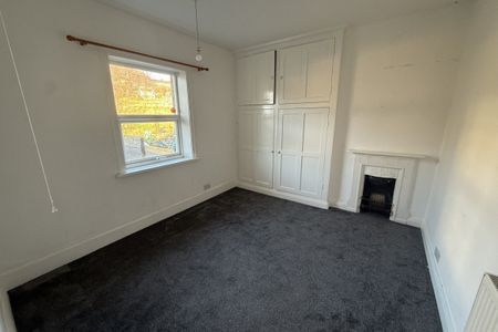 Scale Hill - Photo 5