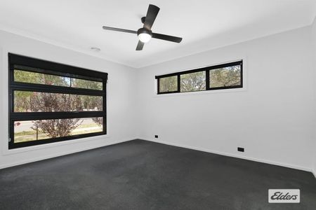 Beautifully family home! - Photo 3