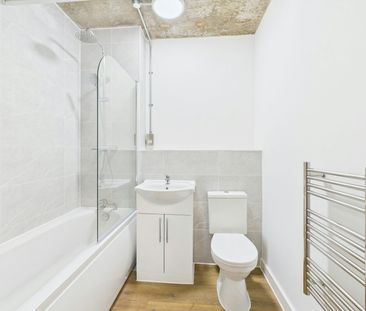 Flat to rent on - Photo 6