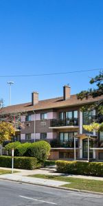 Whitehall Apartments - Photo 4