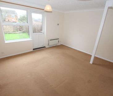 Marston Road, Woking - 2 bedrooms Property for lettings - Seymours - Photo 5