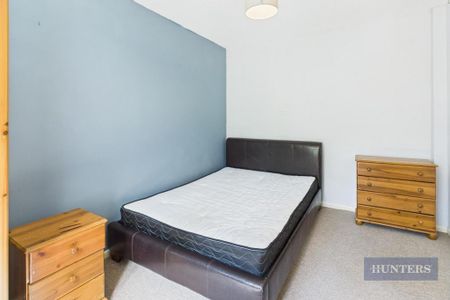 5 bedroom townhouse to rent - Photo 3