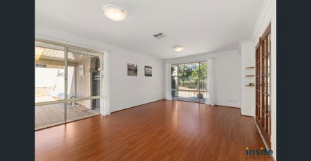 LARGE FAMILY HOME IN CENTRAL ILUKA LOCATION - Photo 4