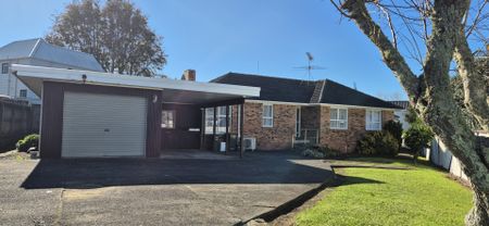Comfortable 4 Bedroom Family Home - Photo 5