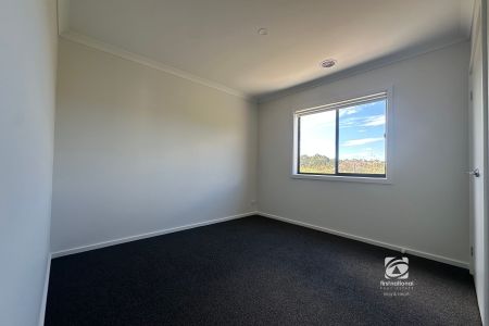 MODERN FAMILY HOME - Photo 5