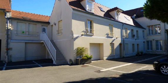 Location Appartement 1 pièce 23m² LOUVRES 95380 - Photo 2