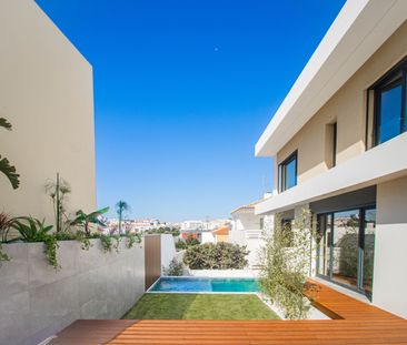 Moradia T5 com Piscina e Jardim no Arneiro - Photo 4