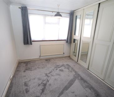 3 bedroom End Terraced to let - Photo 6