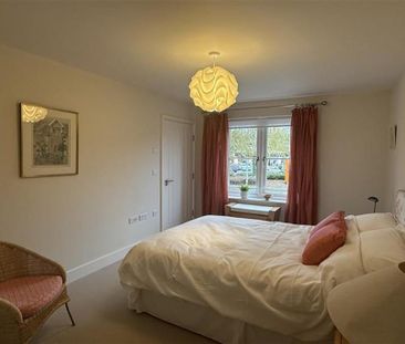 2 bedroom retirement property to rent - Photo 4