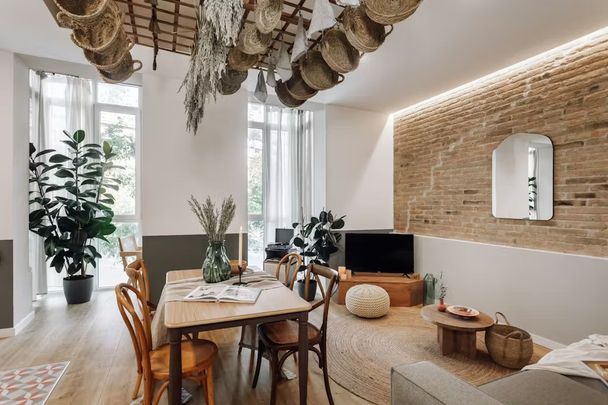 Carrer de Tamarit, Barcelona, Catalonia 08015 - Photo 1