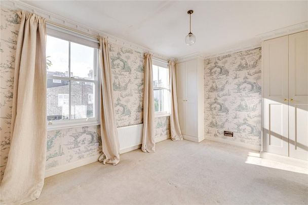 4 bedroom terraced house to rent - Photo 1